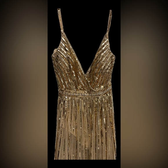 NWT Mac Duggal sequined gown - Picture 4 of 10